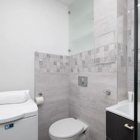 Uroczy Apartament Dla 4 Osob W Centrum Szczecina By Renters Appartement Szczecin